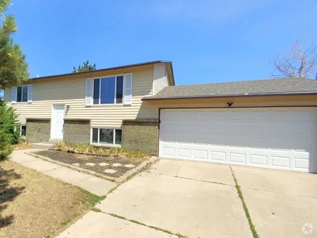 Building Photo - 54875 E Cornell Dr
