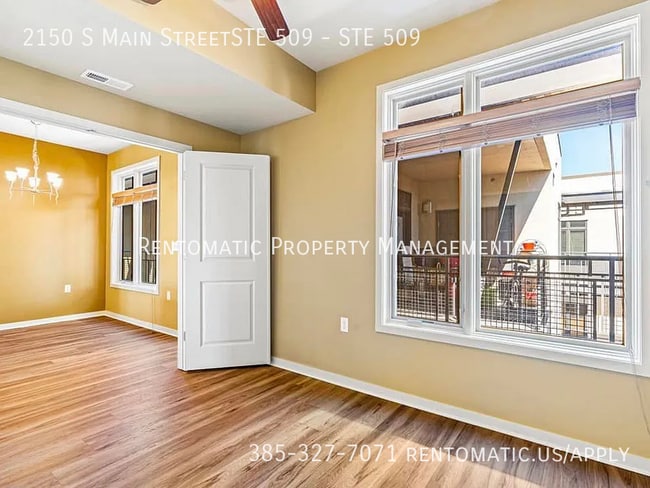 Foto del edificio - 2150 S Main St