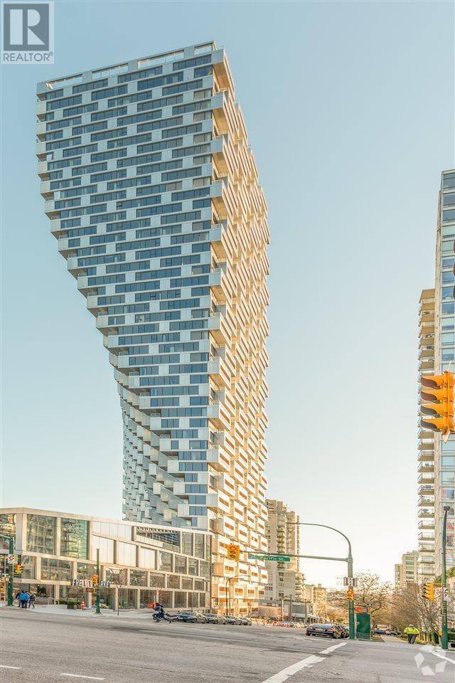 Building Photo - 1480-1480 Howe St