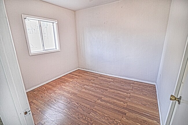 Building Photo - 1026 Myrtle Ave
