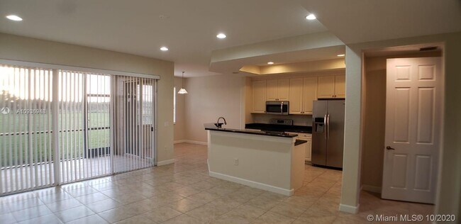 Foto del edificio - 8202 NW 128th Ln