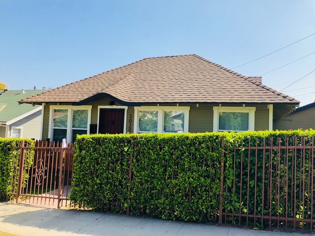 Foto del edificio - 3020 Jewel St