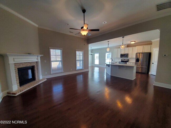 Building Photo - 975 Brandy Brook Dr