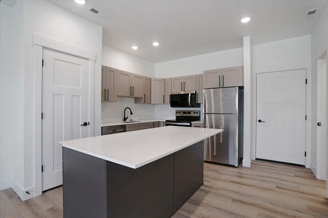 Building Photo - Valo at Bellin Townhomes