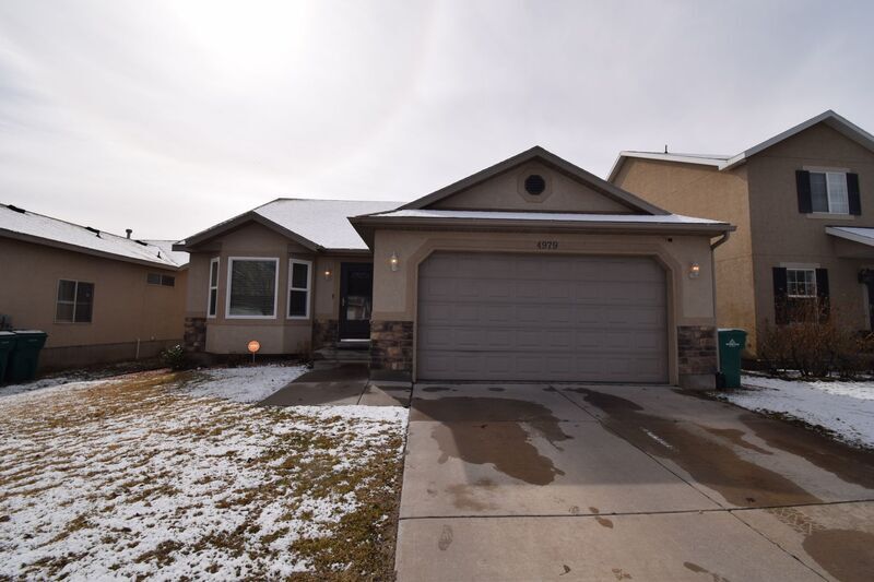 4979 Badger Ln, Riverton, UT 84096 House Rental in Riverton, UT