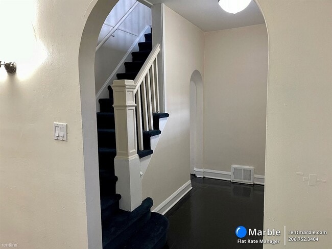 Building Photo - 3 br, 2 bath House - 14826 Robey Ave