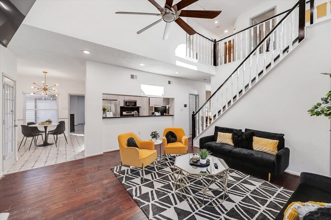 Building Photo - 2033 Spring Mills Rd