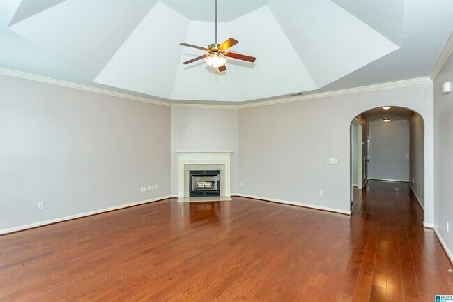 Building Photo - 4350 Sierra Dr