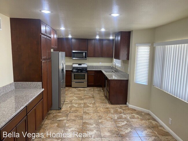 Building Photo - 3 br, 3 bath House - 3120 Lone Pine Lane