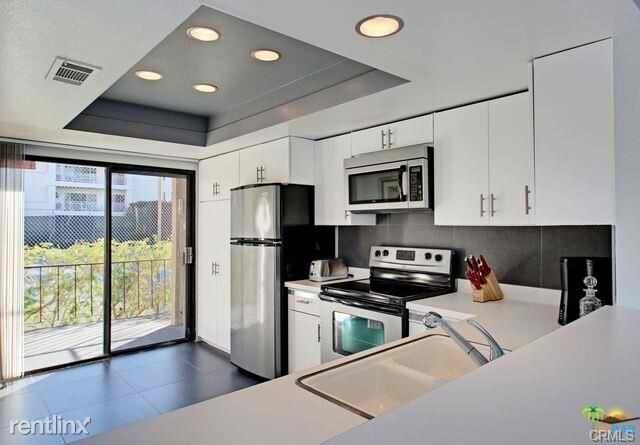 Building Photo - 2727 S Sierra Madre