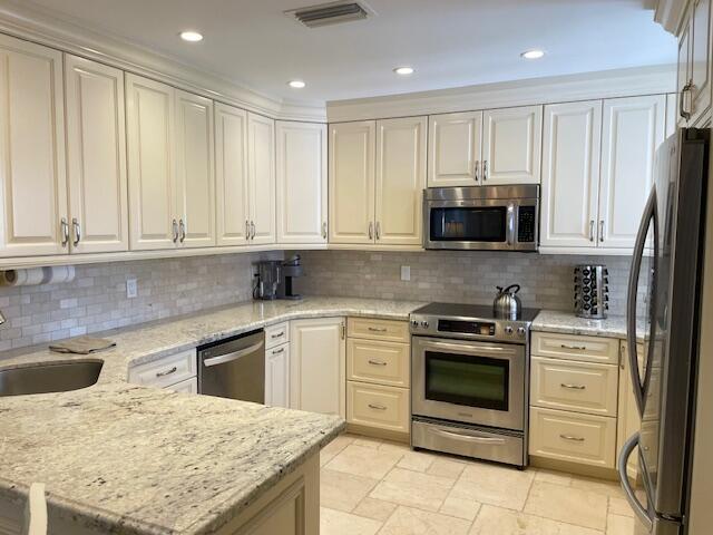 Foto del edificio - 2502 Fairway Dr N