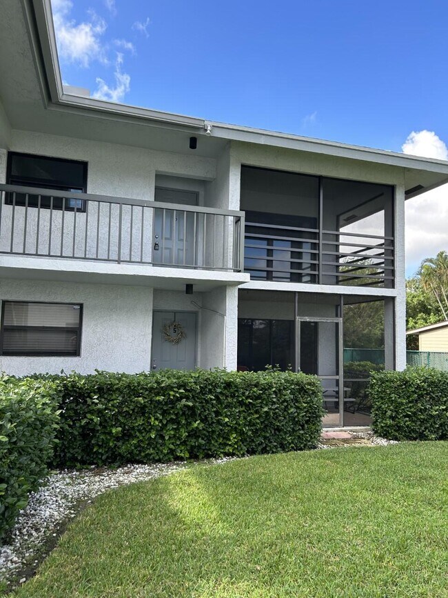 Foto del edificio - 1200 SE Parkview Pl