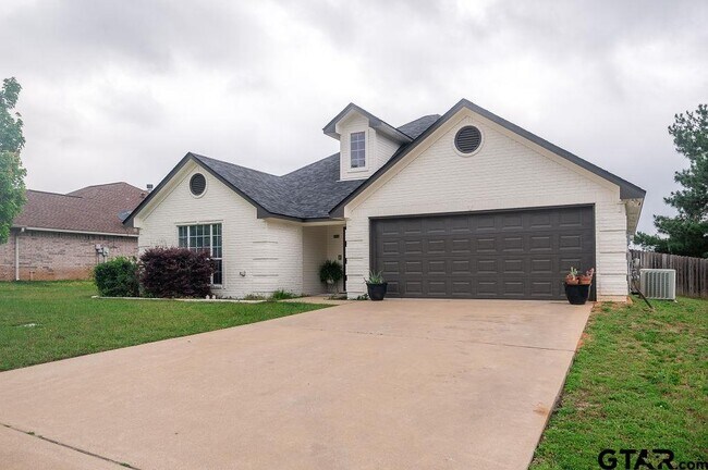 Foto del edificio - 8424 Stonebridge Way