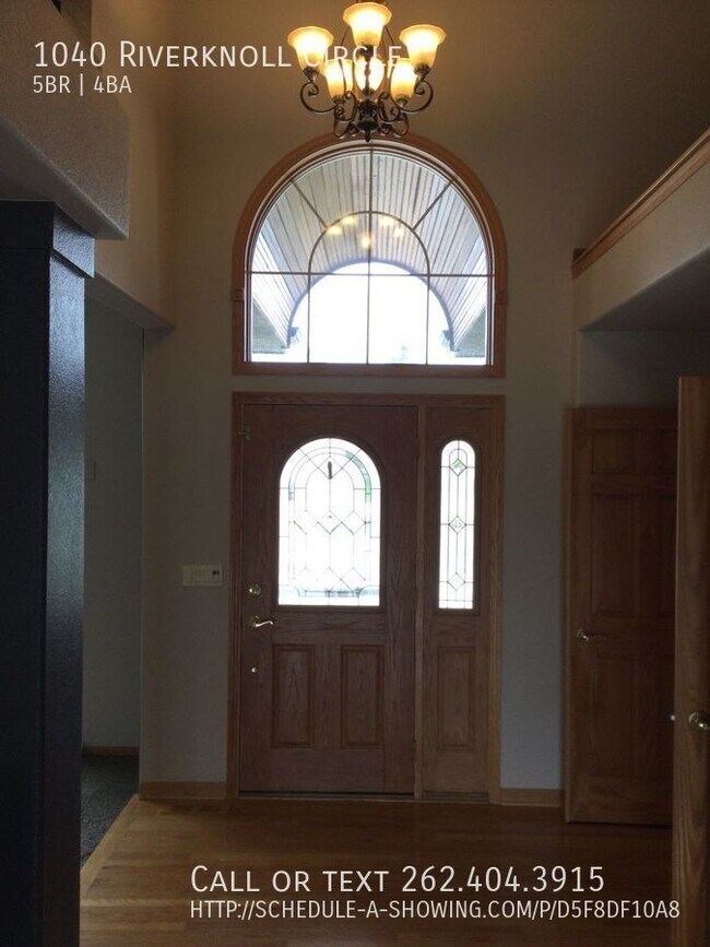 Building Photo - 5 Bedroom/3.5 Bath Beautiful Home on the O...
