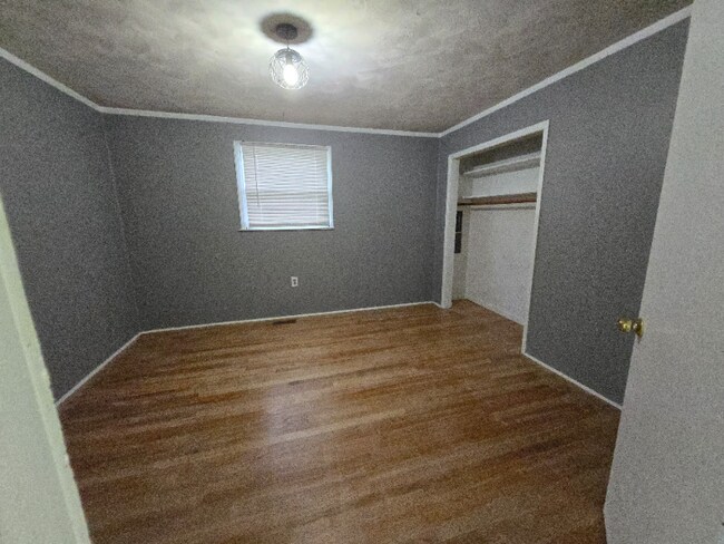 Foto del edificio - 245 Crawford Cir