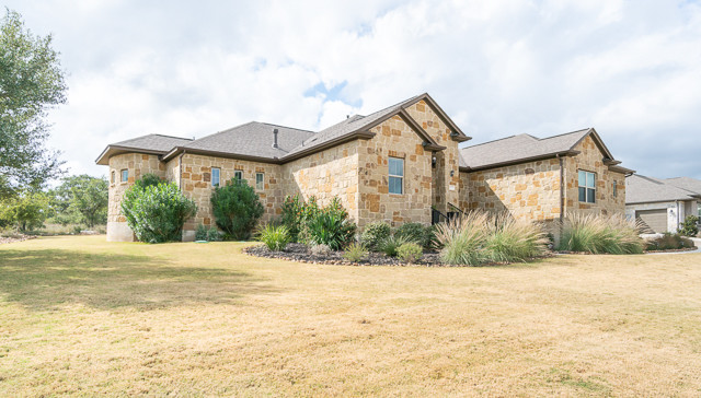 Foto del edificio - Rare Vintage Oaks rental in New Braunfels, TX