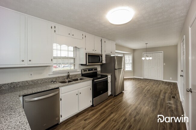 Foto del edificio - 50 Freestone Dr, Newnan, GA 30265