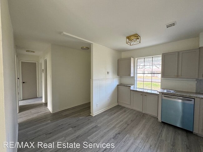 Building Photo - 3 br, 1 bath House - 9465 McAdoo Street