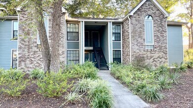 Building Photo - 1869 Montclair Dr
