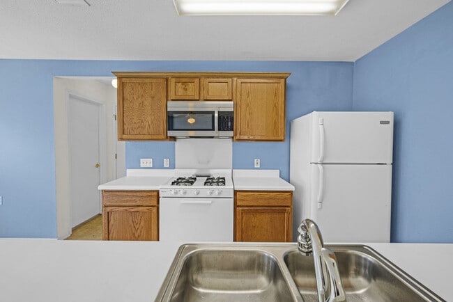 Building Photo - 5509 Bentsen Ln