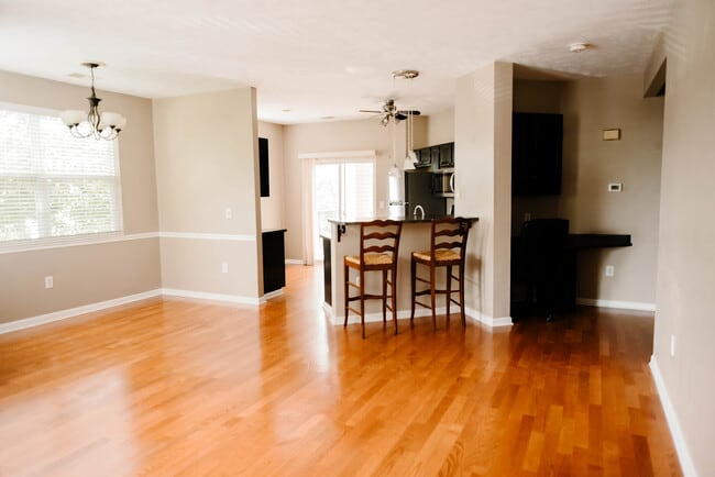 Building Photo - 1422 Eagle Pointe Dr