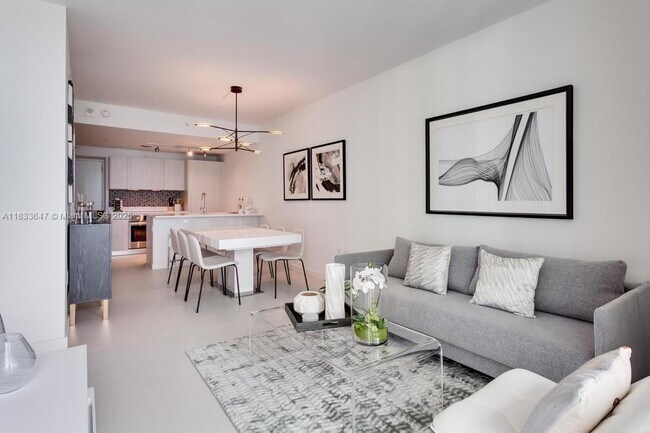Foto del edificio - 501 NE 31st St