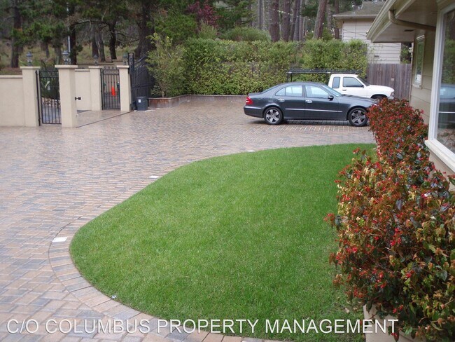 Foto del edificio - 4 br, 3.5 bath House - 4036 RONDA ROAD