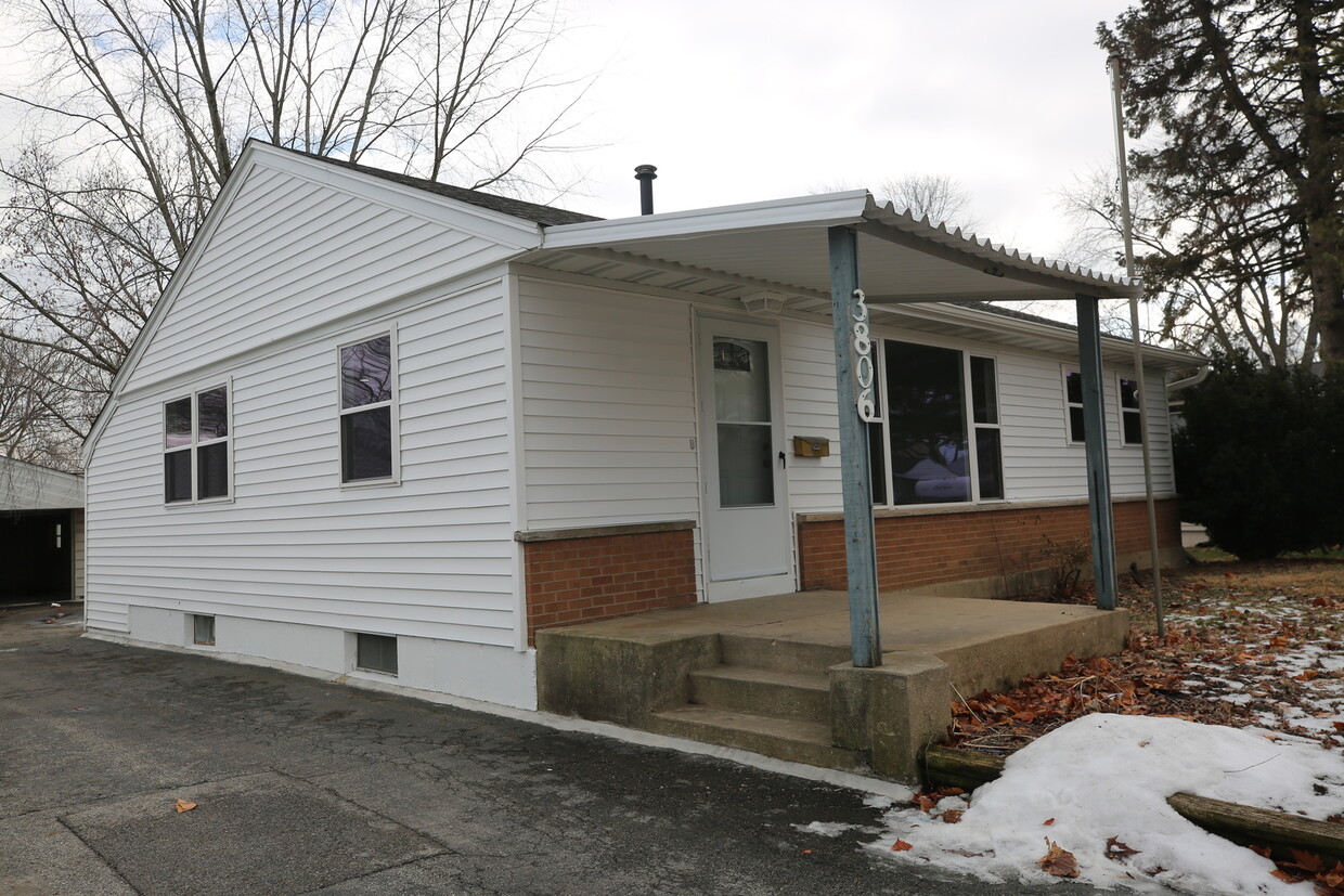 Primary Photo - 3806 Jay Ln