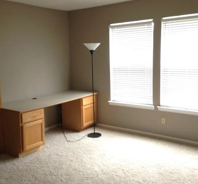 Foto del edificio - 7338 Sedgewick Wy