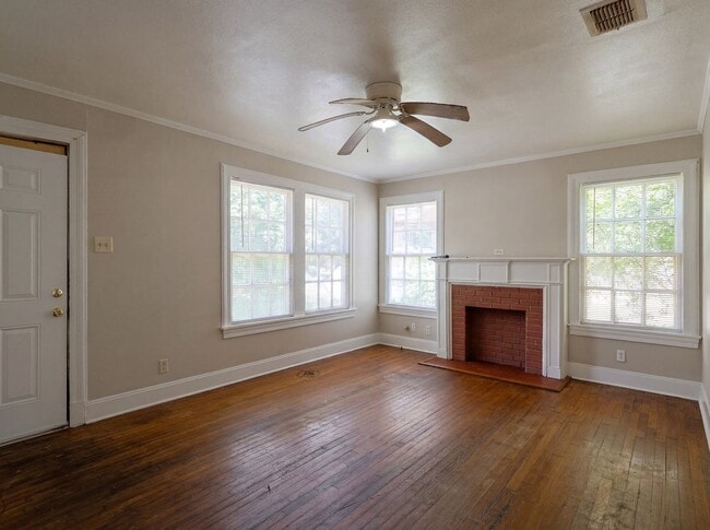 Building Photo - Shreveport - 3 Bed 1 Bath - Near LSU Med Ctr - Fresh Paint
