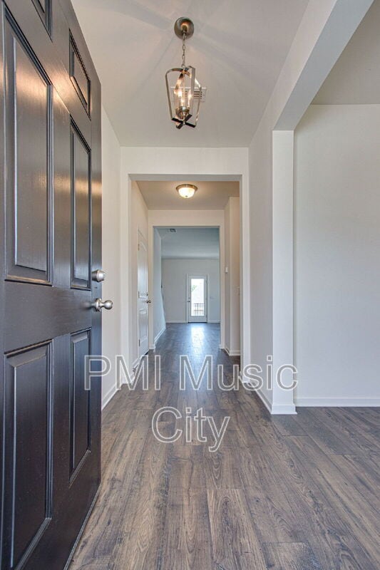 Foto del edificio - 5024 Sunflower Ln