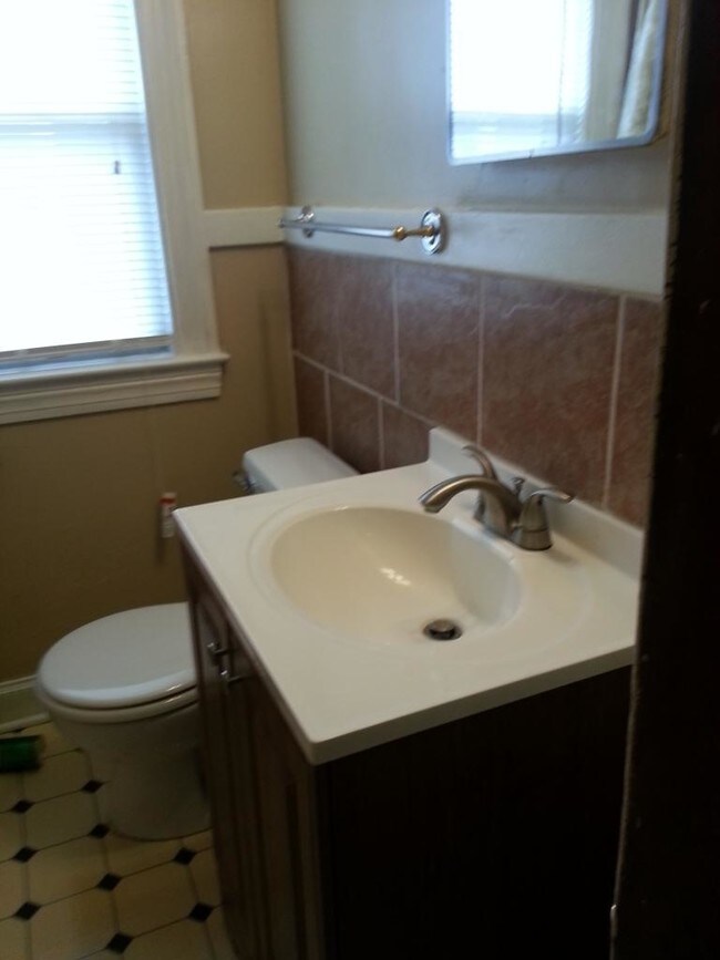 Foto del edificio - 1 bedroom in Louisville KY 40211