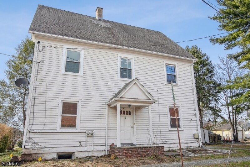 Primary Photo - 2 Meeker Pl