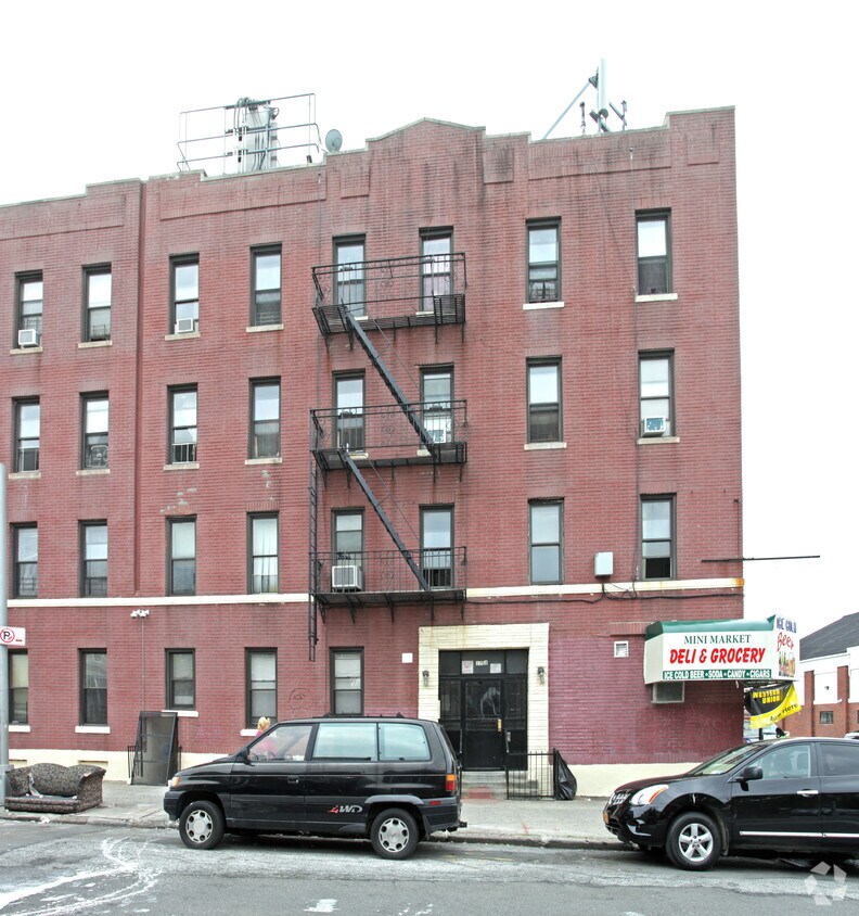 Building Photo - 7711 17th Ave