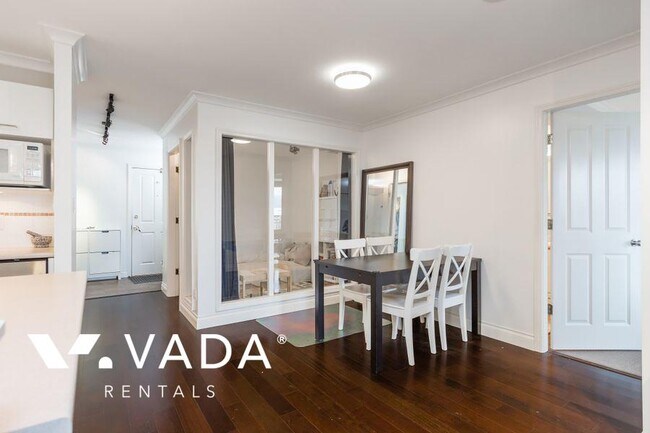 Photo du bâtiment - Polaris 1 Bed Apartment For Rent 1008-4425...