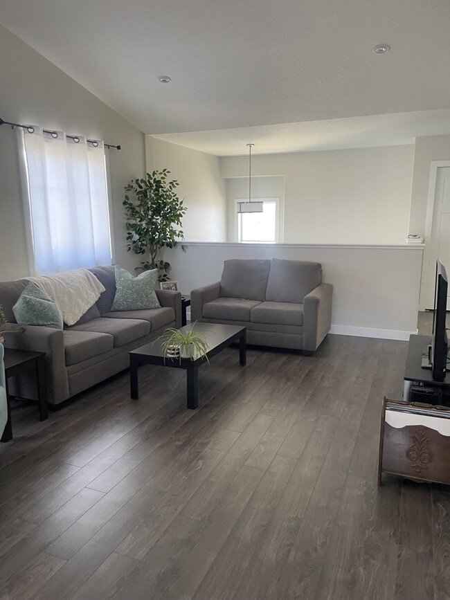 Building Photo - 4227 Green Apple Dr