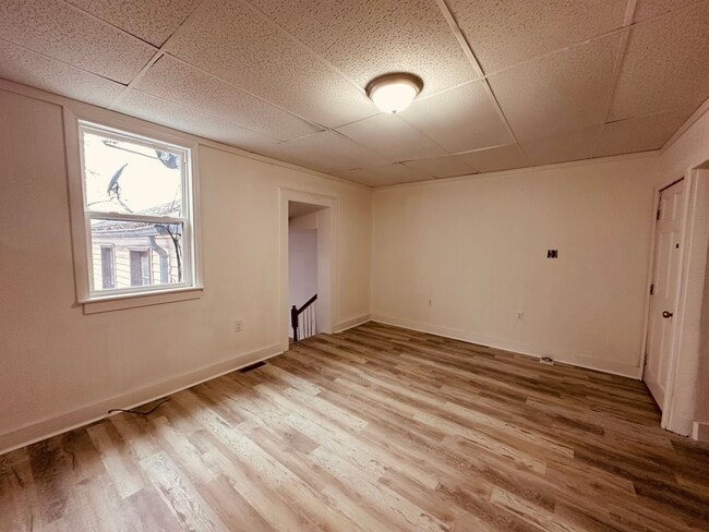 Foto del edificio - 118 S Queen St