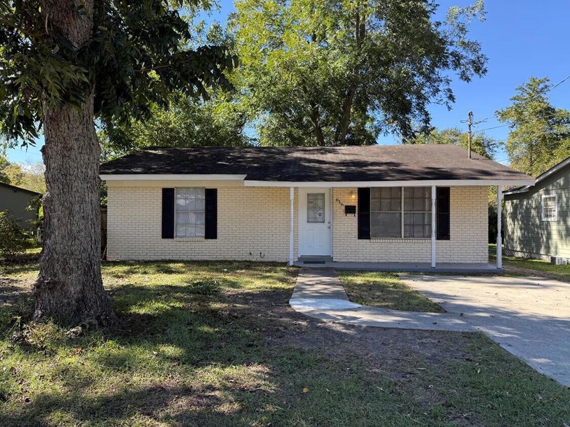 Foto principal - 616 Ashland Dr