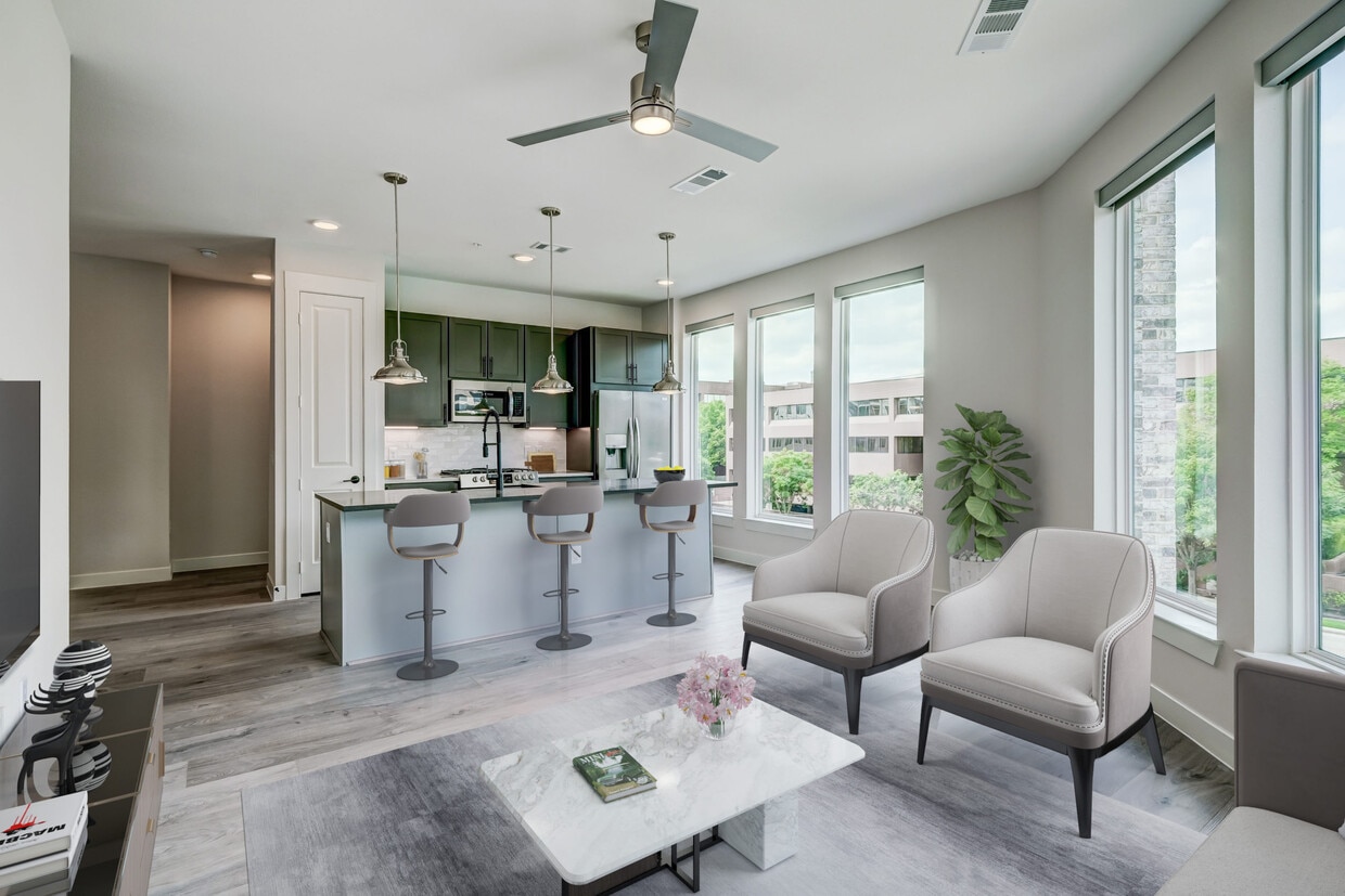 Primary Photo - Spacious & Stylish Apt in Prime Galleria Area