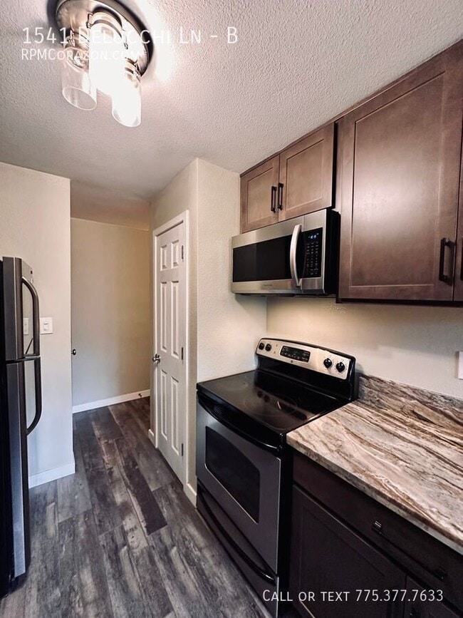 Building Photo - 1541 Delucchi Ln