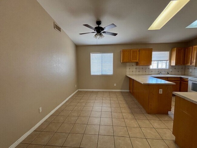 Building Photo - 2 Bedroom - 2 Bath Home