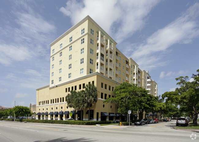 Building Photo - Douglas Grand