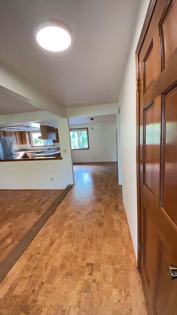 Building Photo - Lovely 3 Bedroom Home with Privacy and Pat...