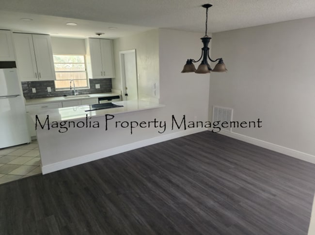 Building Photo - Winter Park - Newly Remodeled 3/2
