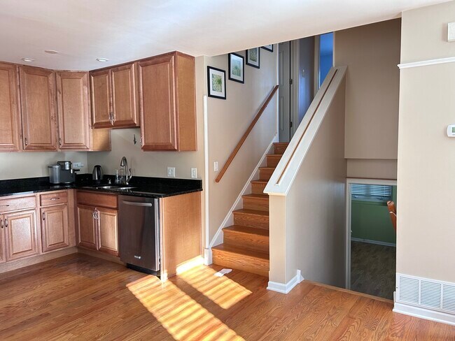 Building Photo - 532 Inverrary Ln