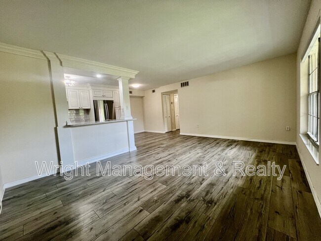 Building Photo - 2690 Coral Landings Blvd