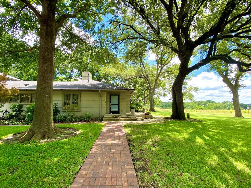 Primary Photo - 9618 W Lake Highlands Dr