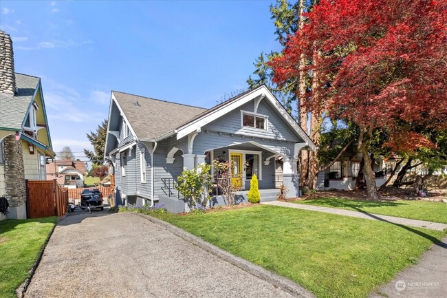 Building Photo - 4111 6th Ave