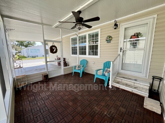 Foto del edificio - 38055 Woodgate Ln