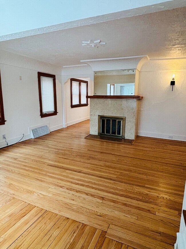 Foto del edificio - 7126 W Congress St